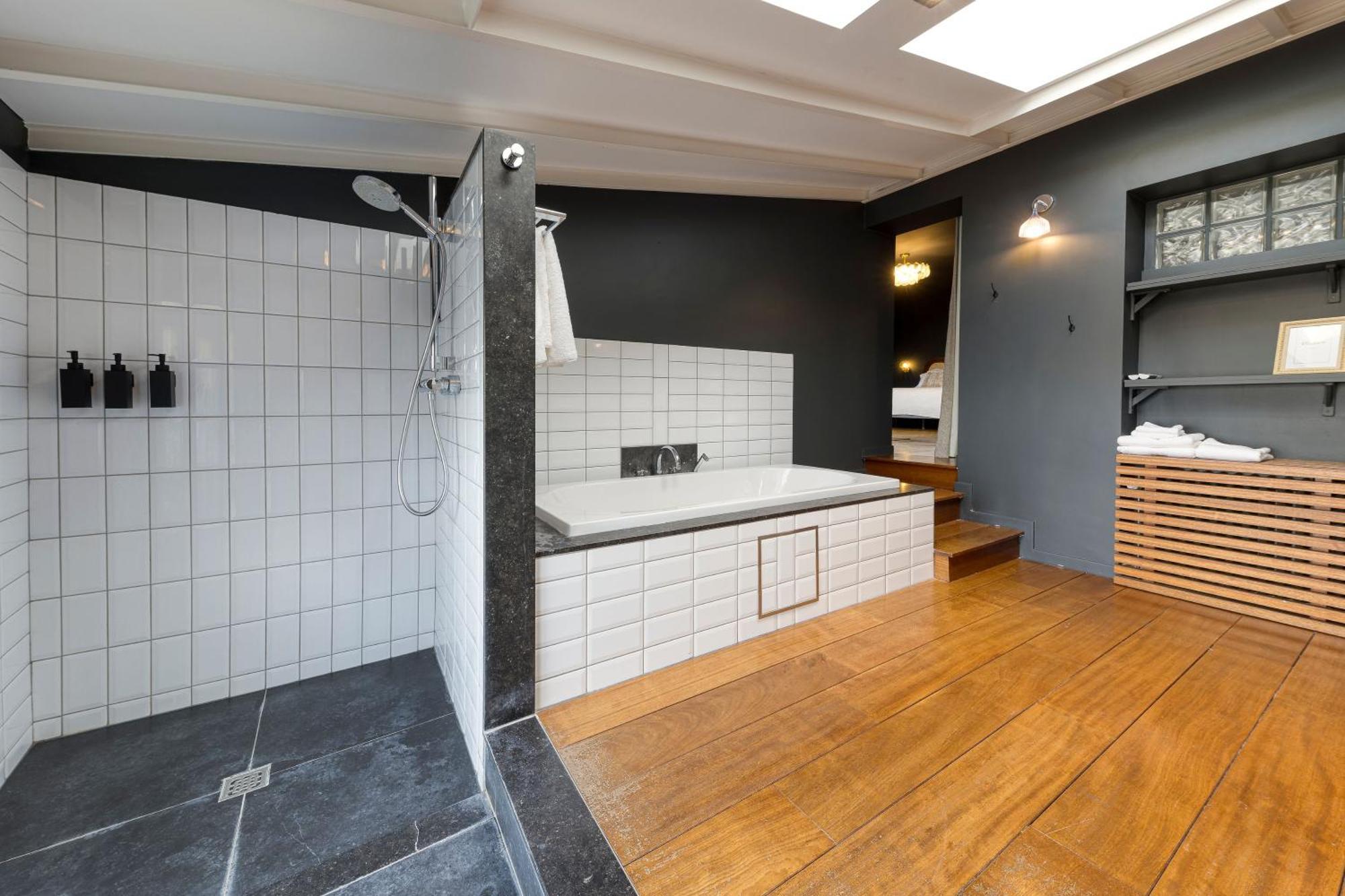 Atelier K - Art Guesthouse In Brussels Иксель Экстерьер фото