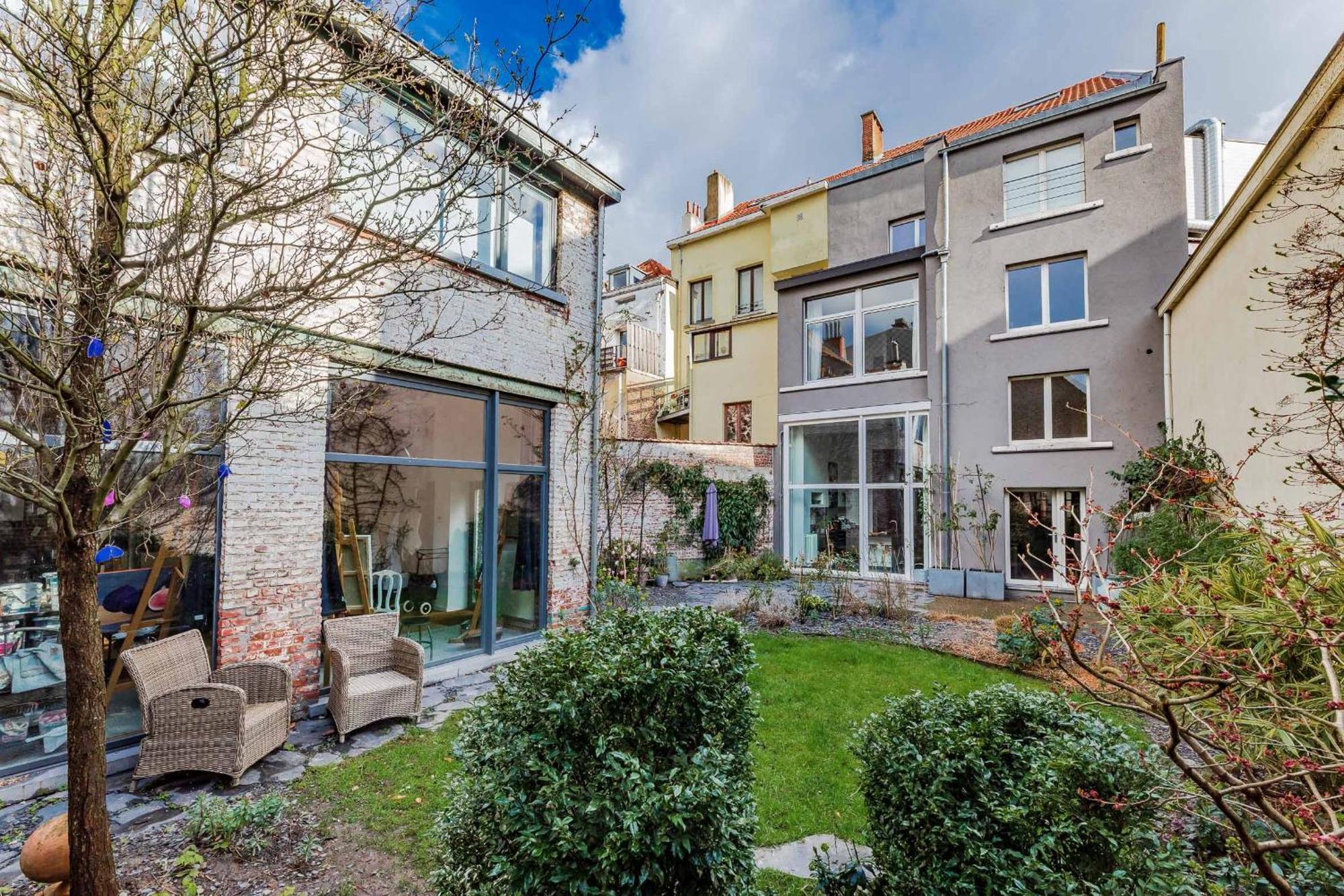 Atelier K - Art Guesthouse In Brussels Иксель Экстерьер фото